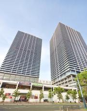 メガシティタワーズ