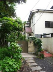 ＪＲ中央線荻窪駅まで徒歩13分