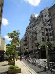 東京メトロ丸ノ内線西新宿駅まで徒歩5分