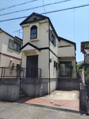神戸市北区 三角小屋根のファミリー戸建て