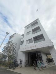 近鉄難波・奈良線八戸ノ里駅まで徒歩9分