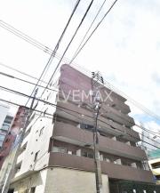 東京メトロ丸ノ内線新宿御苑前駅まで徒歩4分