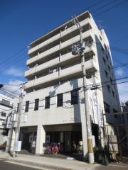 ホワイエ九条