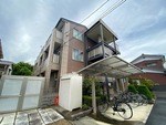 つくばエクスプレス六町駅までバス約7分 徒歩2分