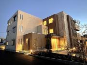 ナーシサス・コート