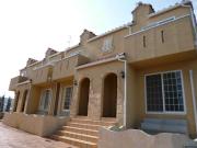 阪急京都線高槻市駅まで徒歩30分