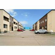 ＪＲ函館本線手稲駅までバス約8分 徒歩2分