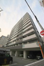 南海本線難波駅まで徒歩8分