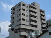 小田急小田原線伊勢原駅まで徒歩15分