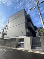 Y′s House