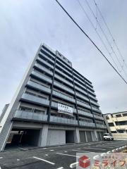 AND TERRACE 文の里