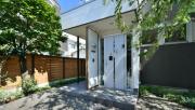 M′s house 