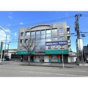あいの風とやま鉄道高岡駅まで徒歩12分