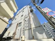 広島電鉄宇品線広電本社前駅まで徒歩4分