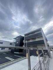 近鉄難波・奈良線河内花園駅まで徒歩15分
