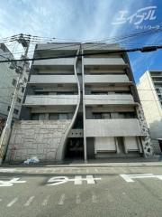 地下鉄四つ橋線四ツ橋駅まで徒歩5分