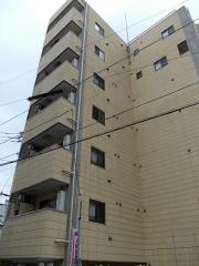 京急本線京急東神奈川駅まで徒歩3分