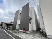 イーナ島崎