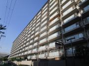 ローレルハイツ茨木総持寺1号棟