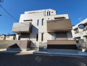 WHITE PALACE