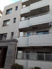 シャンパニーイン