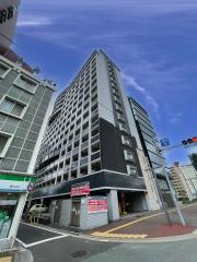 地下鉄七隈線渡辺通駅まで徒歩8分