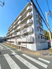 都営三田線高島平駅まで徒歩14分