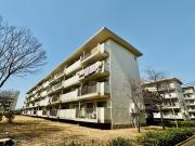 田園青葉台住宅団地4号棟