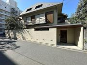 東京メトロ日比谷線広尾駅まで徒歩12分