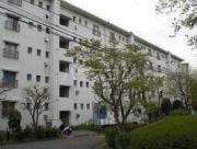 ガーデン山団地 8号棟