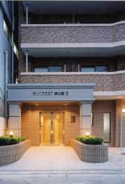 地下鉄空港線大濠公園駅まで徒歩9分