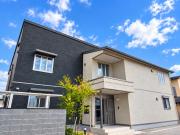 シャーメゾン三川