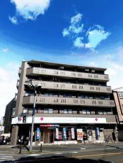 小田急小田原線新百合ヶ丘駅まで徒歩10分