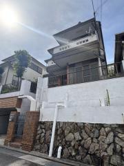 宝塚市雲雀丘3丁目戸建