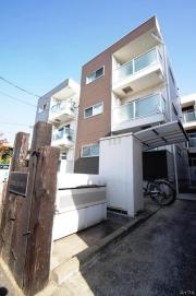 パラディーゾ空港前