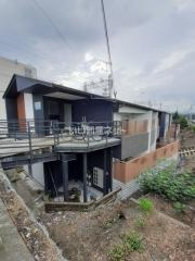 STUDIO 1004