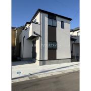 東武伊勢崎・大師線獨協大学前駅まで徒歩33分