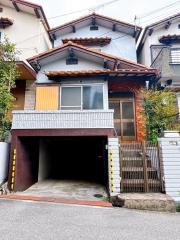 （ビルトインガレージ）東石切町戸建て