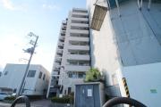 地下鉄御堂筋線江坂駅まで徒歩8分