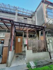 川西市久代4丁目テラスハウス