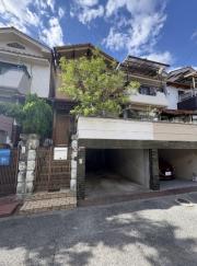 枚方市藤阪元町3丁目 2階建