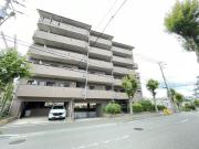 山陽電鉄本線滝の茶屋駅まで徒歩14分