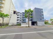 リベルテスクアール六番館