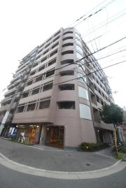 地下鉄御堂筋線新大阪駅まで徒歩4分