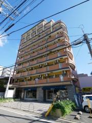 西鉄天神大牟田線薬院駅まで徒歩8分