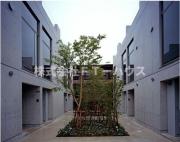 Y′s Annex
