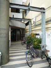 地下鉄空港線赤坂駅まで徒歩12分