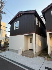 大阪モノレール本線千里中央駅まで徒歩11分