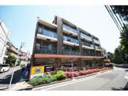 東京メトロ銀座線表参道駅まで徒歩7分