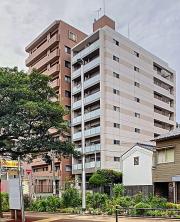 地下鉄空港線大濠公園駅まで徒歩10分